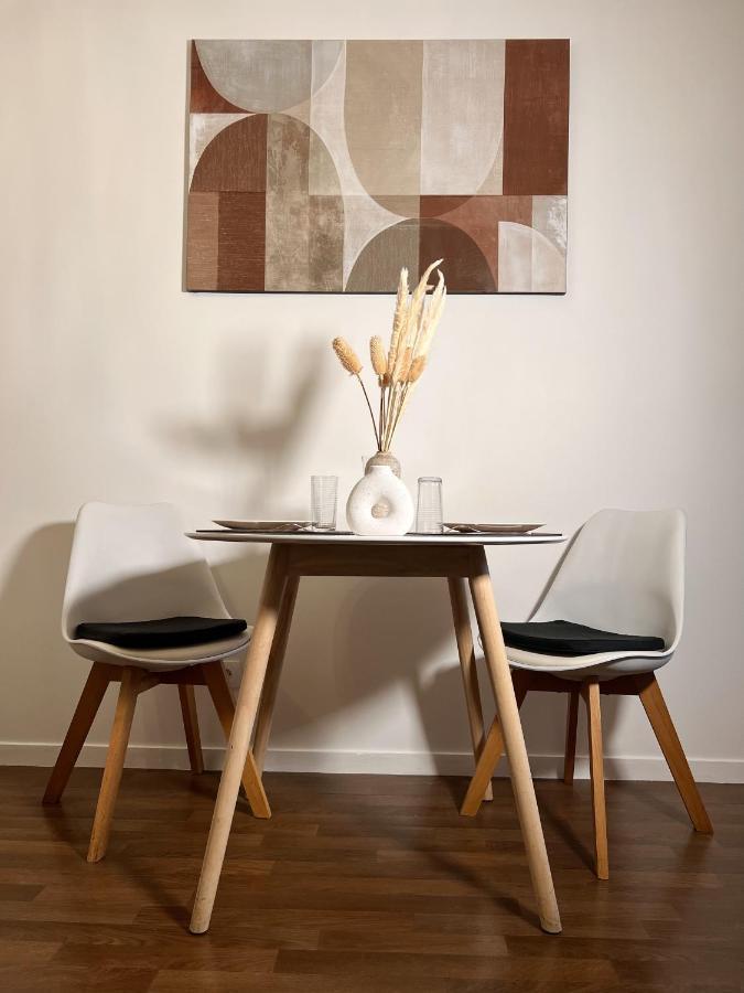 "Moonlight" Gare A 10Min De Paris, Wifi, Terrasse , Parking Apartment Argenteuil Ngoại thất bức ảnh